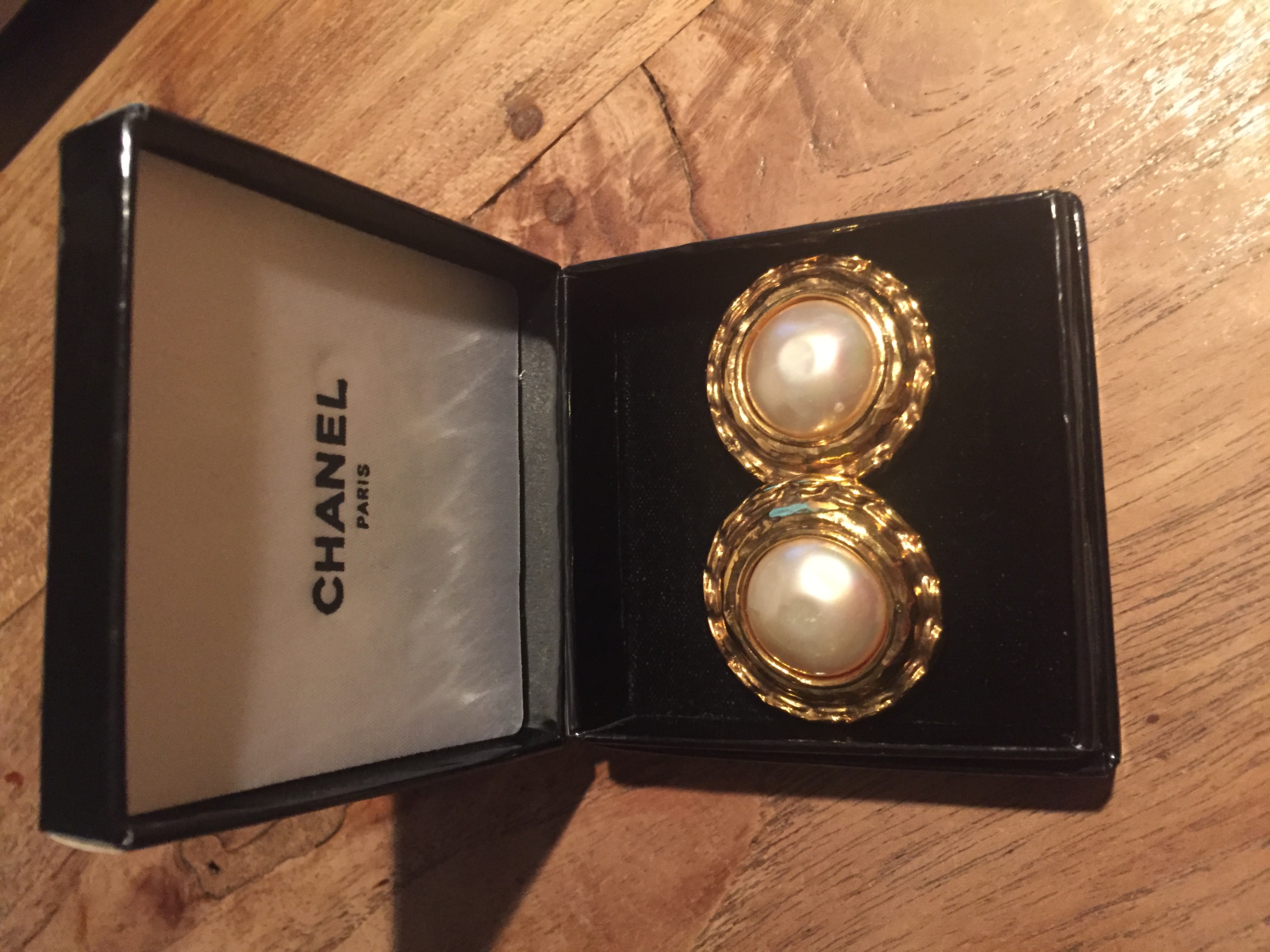 Ga naar beneden Vlucht sessie CHANEL Vintage Clip-On oorbellen – WomensLux